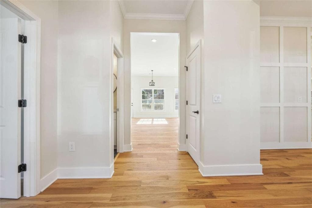 4 bedroom, 3 bathroom, 2,526 sq ft single family residence for sale at 1620 SW Derry Avenue, Atlanta, GA 30310 — photo 5