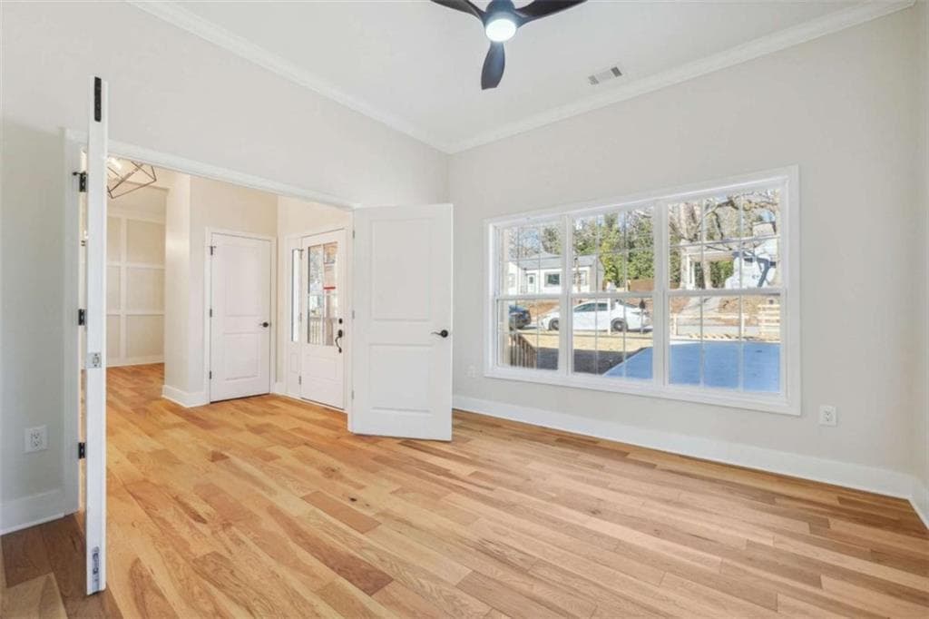 4 bedroom, 3 bathroom, 2,526 sq ft single family residence for sale at 1620 SW Derry Avenue, Atlanta, GA 30310 — photo 8
