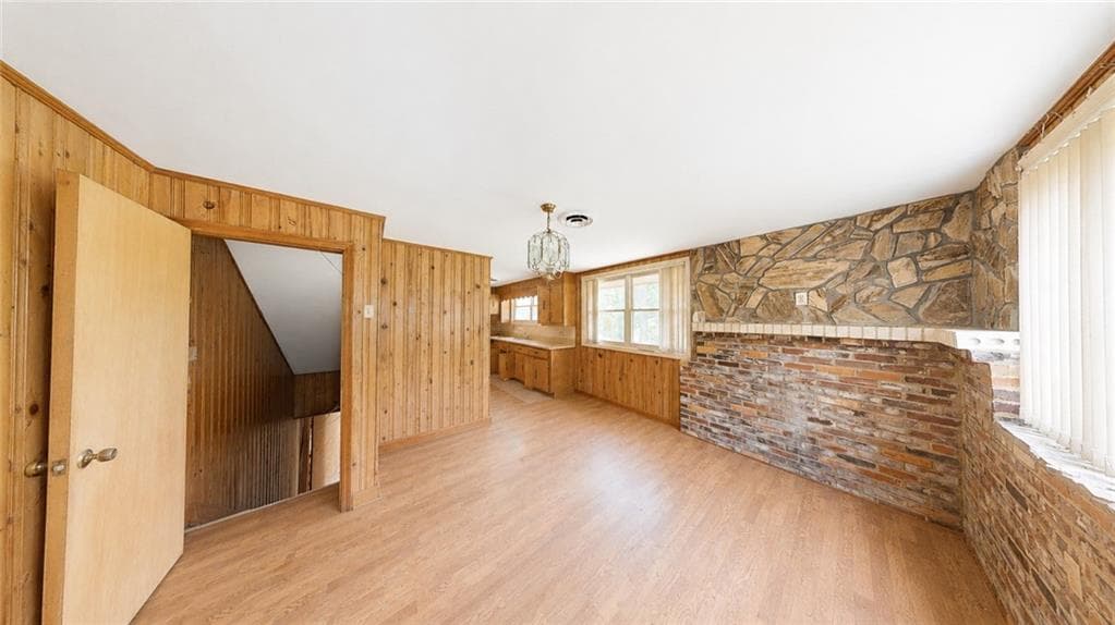 4 bedroom, 3 bathroom, 1,958 sq ft single family residence under contract at 1850 Barnes Ferry Road, Macon, GA 31216 — photo 5