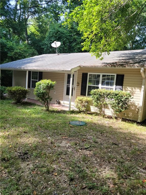 2 bedroom, 1 bathroom, 1,100 sq ft single family residence for sale at 2005 Spink Street, Atlanta, GA 30318 — photo 1 of 14