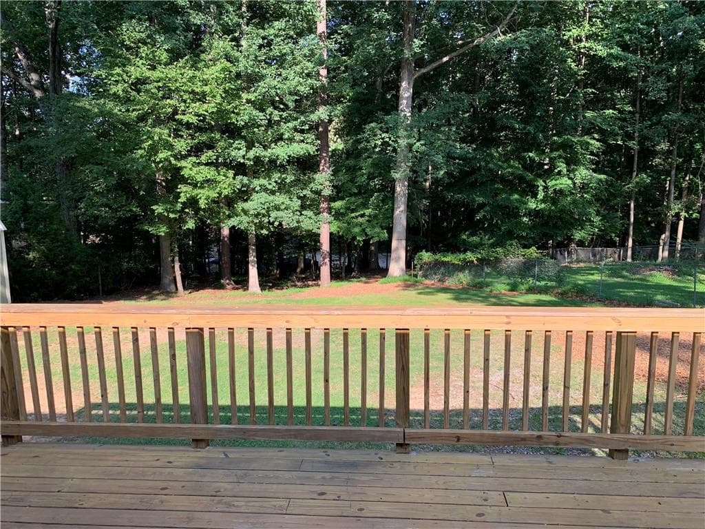 3 bedroom, 2 bathroom, 1,248 sq ft single family residence for sale at 6103 Lake Lanier Heights Road, Buford, GA 30518 — photo 6