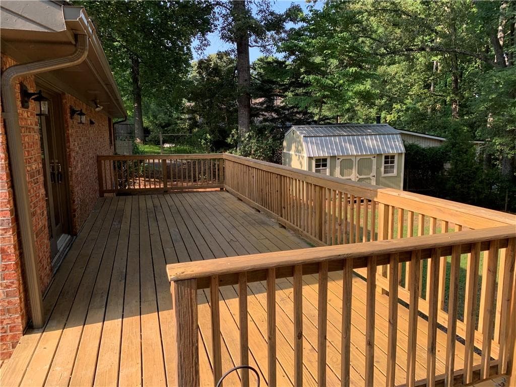 3 bedroom, 2 bathroom, 1,248 sq ft single family residence for sale at 6103 Lake Lanier Heights Road, Buford, GA 30518 — photo 9