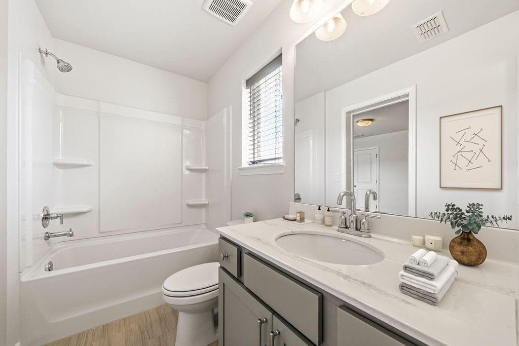 3 bedroom, 3 bathroom, 2,061 sq ft townhouse for sale at 1408 Flathead River Lane, Marietta, GA 30064 — photo 6