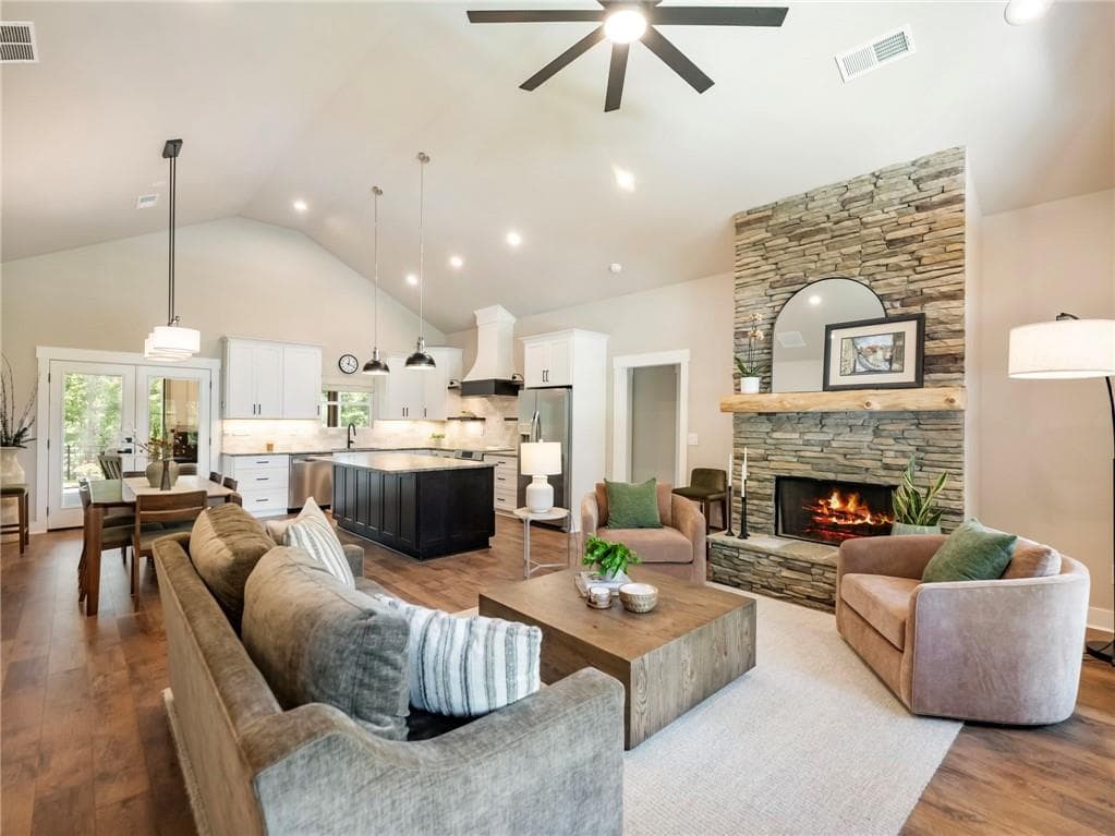 3 bedroom, 2 bathroom, 1,500 sq ft single family residence under contract at 1320 heads ferry Road, Cornelia, GA 30531 — photo 5