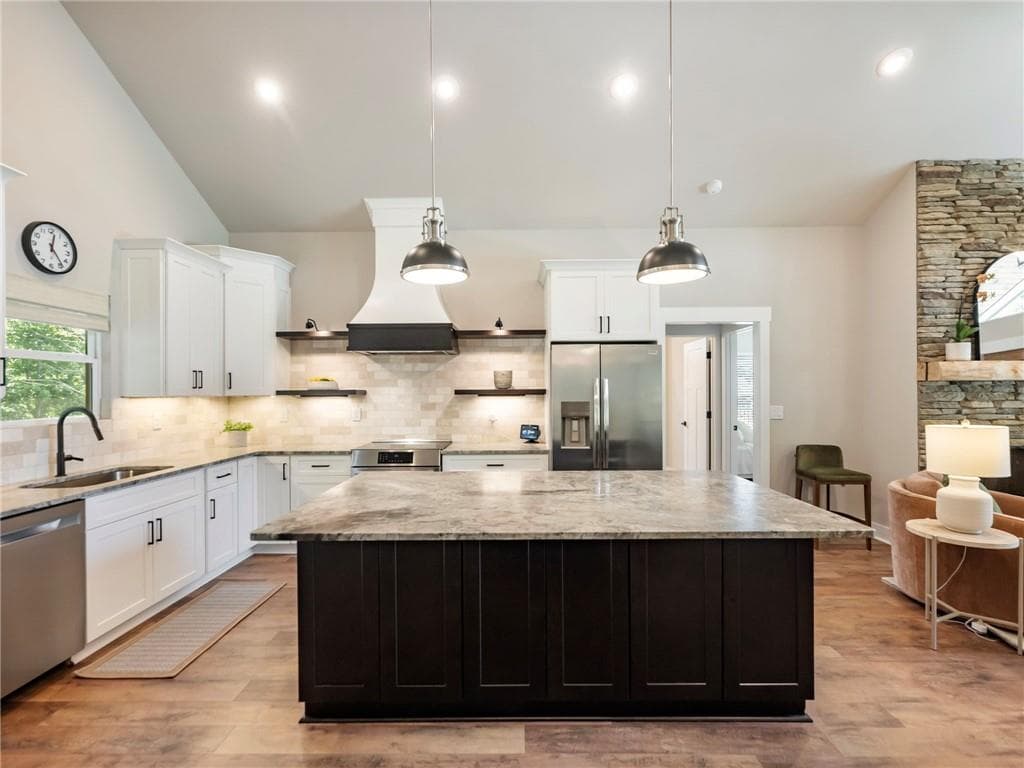 3 bedroom, 2 bathroom, 1,500 sq ft single family residence under contract at 1320 heads ferry Road, Cornelia, GA 30531 — photo 8