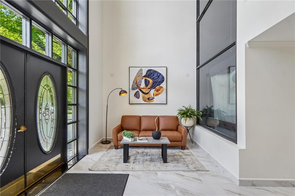 2 bedroom, 2 bathroom, 1,249 sq ft condominium for sale at 3308 Pine Heights Drive, Atlanta, GA 30324 — photo 4