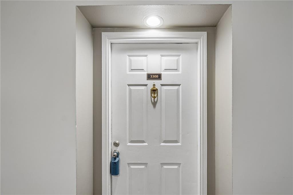 2 bedroom, 2 bathroom, 1,249 sq ft condominium for sale at 3308 Pine Heights Drive, Atlanta, GA 30324 — photo 7