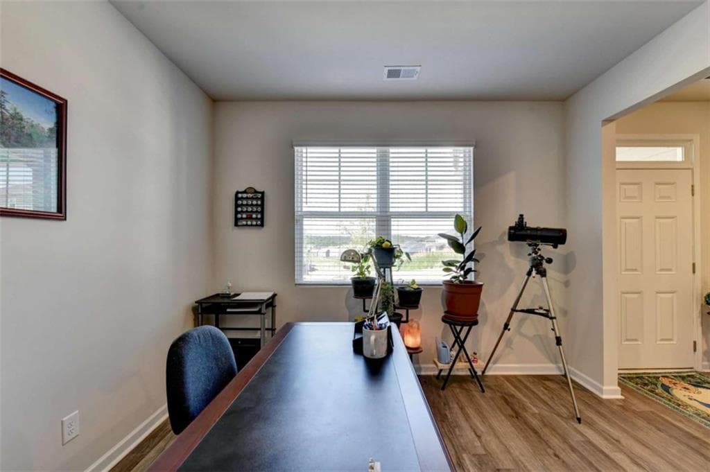 4 bedroom, 3 bathroom, 2,338 sq ft single family residence under contract at 147 Storm Lane, Hoschton, GA 30548 — photo 8
