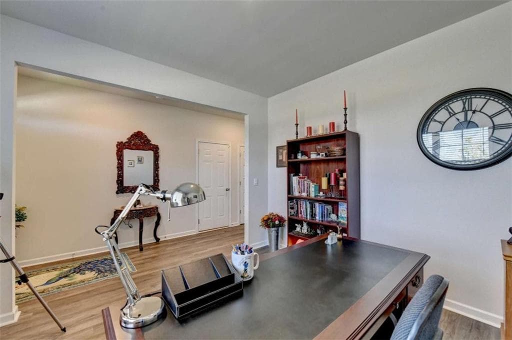 4 bedroom, 3 bathroom, 2,338 sq ft single family residence under contract at 147 Storm Lane, Hoschton, GA 30548 — photo 9