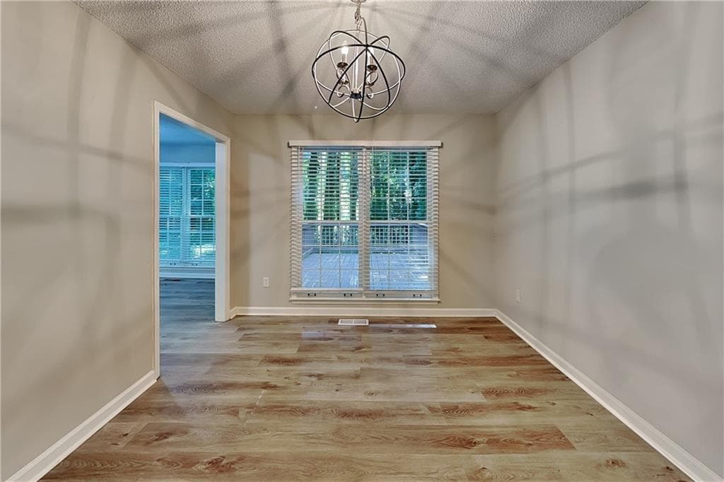 4 bedroom, 2 bathroom, 1,960 sq ft single family residence for rent at 5336 Muirwood Place, Powder Springs, GA 30127 for $2,045 a month — photo 5