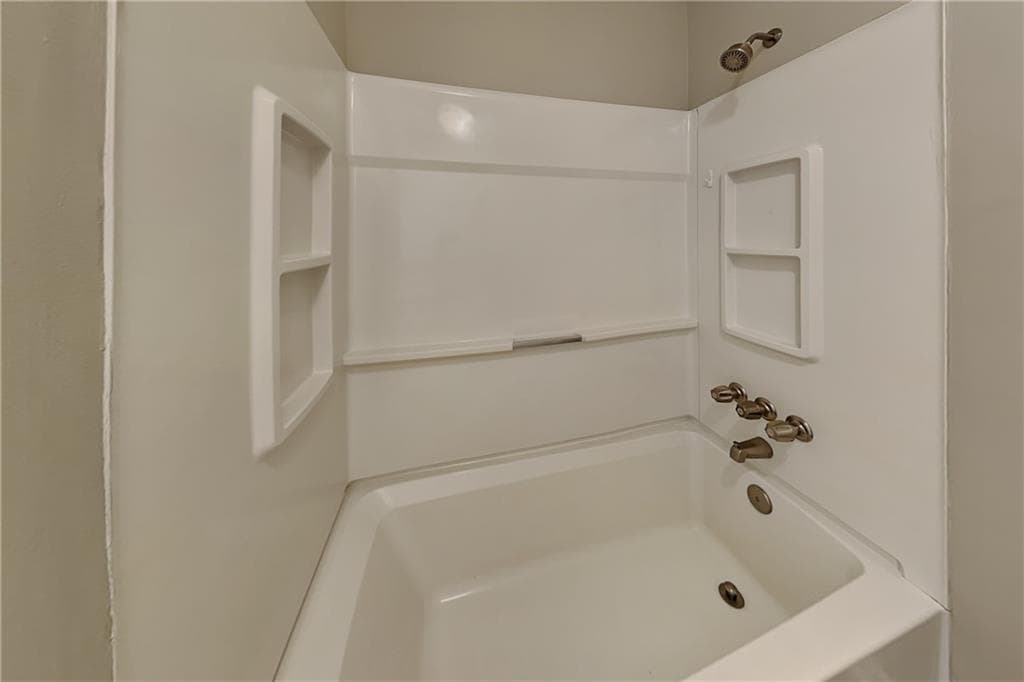 4 bedroom, 2 bathroom, 1,960 sq ft single family residence for rent at 5336 Muirwood Place, Powder Springs, GA 30127 for $2,045 a month — photo 9