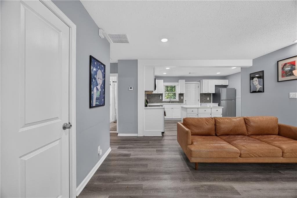 4 bedroom, 2 bathroom, 1,800 sq ft single family residence for sale at 2162 Doris Drive, Decatur, GA 30034 — photo 3