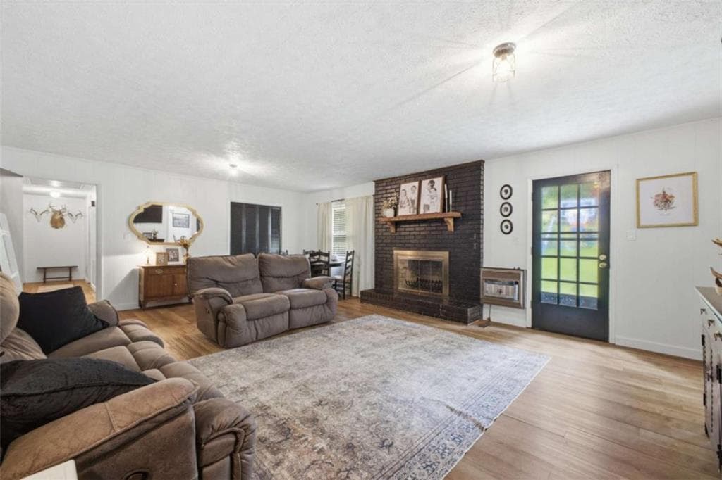 3 bedroom, 2 bathroom, 1,828 sq ft single family residence for sale at 300 Ridgewood Road, Cedartown, GA 30125 — photo 5