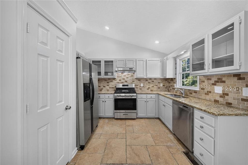 5 bedroom, 3 bathroom, 2,064 sq ft single family residence under contract at 4349 Starboard Drive, Powder Springs, GA 30127 — photo 9