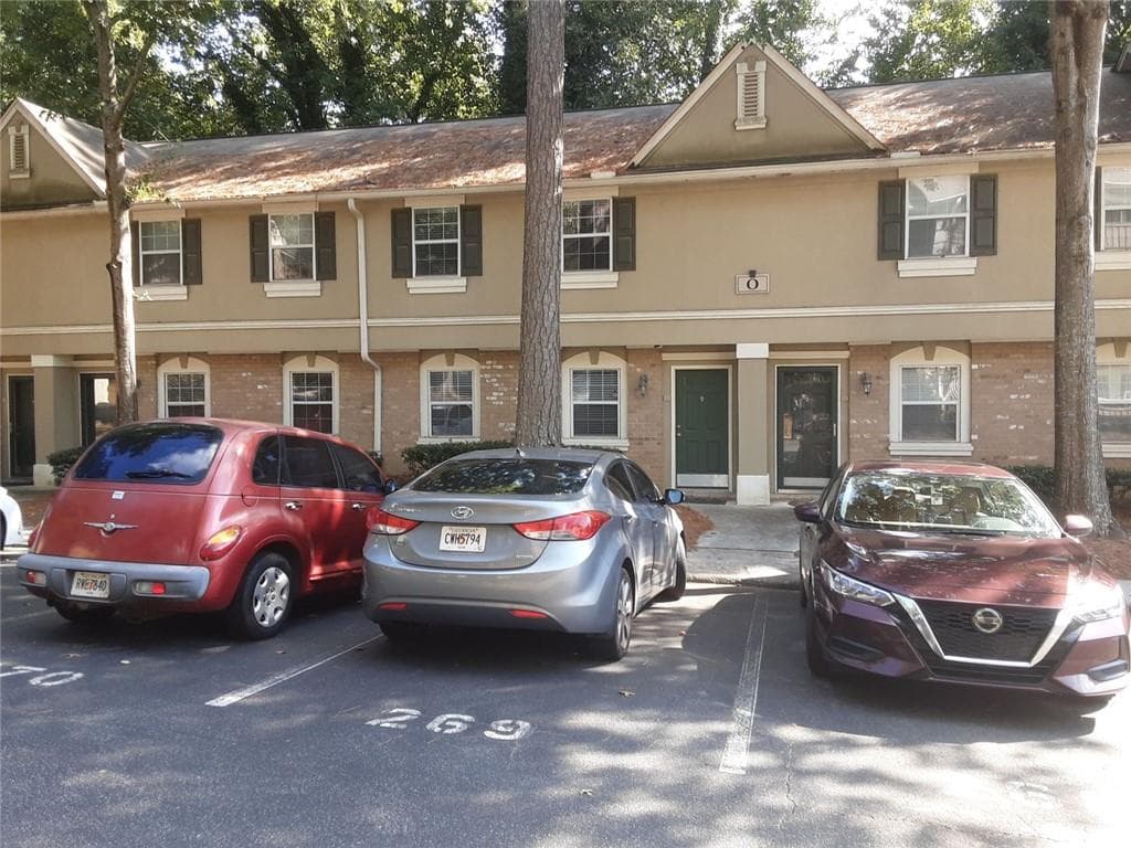 2 bedroom, 3 bathroom condominium for rent at 6900 Roswell Road O3, Sandy Springs, GA 30328 for $2,100 a month — photo 2
