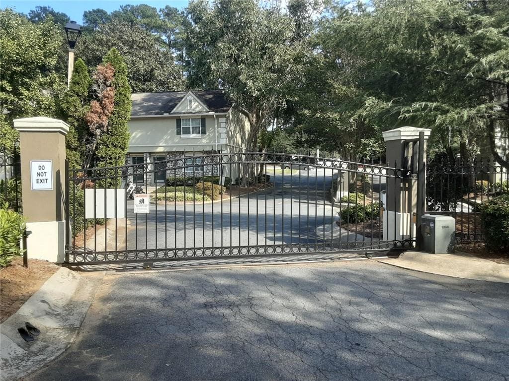 2 bedroom, 3 bathroom condominium for rent at 6900 Roswell Road O3, Sandy Springs, GA 30328 for $2,100 a month — photo 7