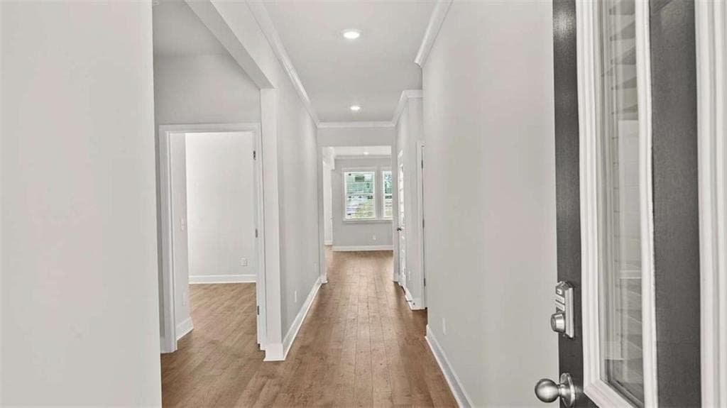4 bedroom, 3 bathroom, 1,942 sq ft single family residence under contract at 1221 Kingston Avenue, Buckhead, GA 30625 — photo 2