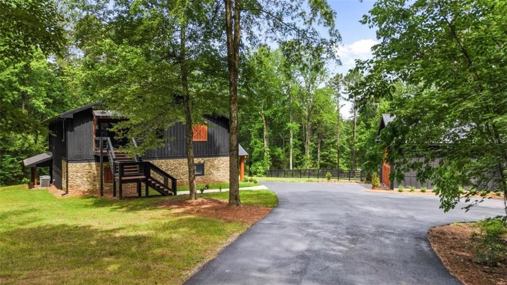 3 bedroom, 3 bathroom, 5,456 sq ft single family residence for sale at 1130 Swords Trail, Buckhead, GA 30625 — photo 4