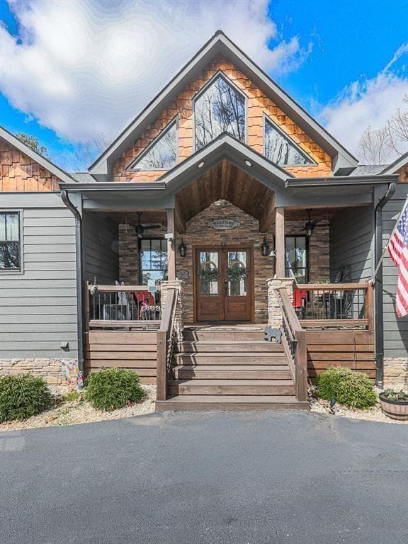 3 bedroom, 4 bathroom, 3,720 sq ft single family residence under contract at 208 Weeks Drive, Ellijay, GA 30540 — photo 4