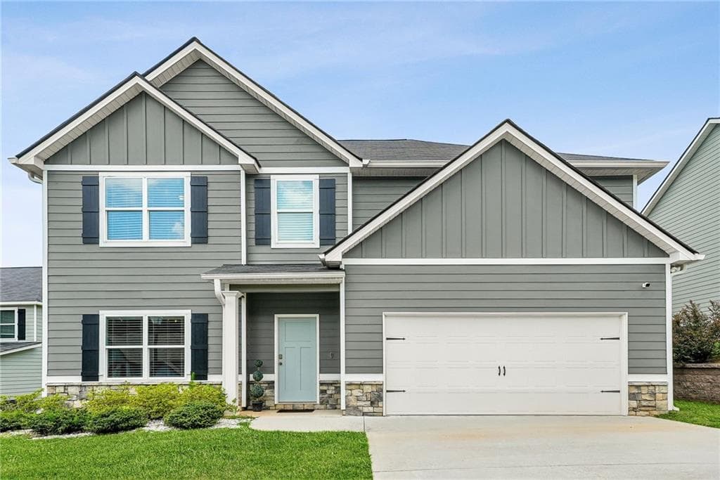 4 bedroom, 3 bathroom, 2,733 sq ft single family residence for sale at 409 Splash Pointe, Temple, GA 30179