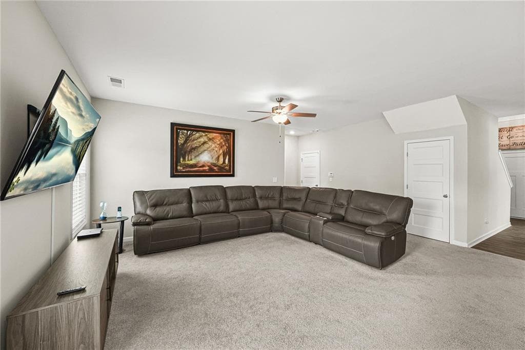 4 bedroom, 3 bathroom, 2,733 sq ft single family residence for sale at 409 Splash Pointe, Temple, GA 30179 — photo 7