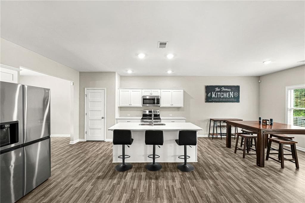 4 bedroom, 3 bathroom, 2,733 sq ft single family residence for sale at 409 Splash Pointe, Temple, GA 30179 — photo 9