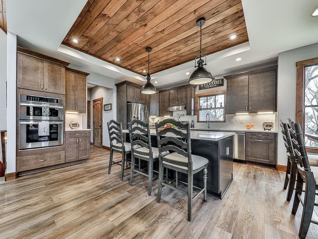 3 bedroom, 4 bathroom, 3,720 sq ft single family residence under contract at 208 Weeks Drive, Ellijay, GA 30540 — photo 10