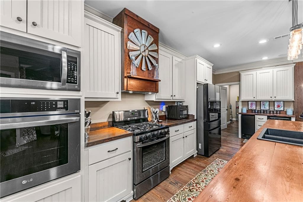 4 bedroom, 5 bathroom, 4,001 sq ft single family residence for sale at 4835 J R Sims Road, Irwinton, GA 31054 — photo 8
