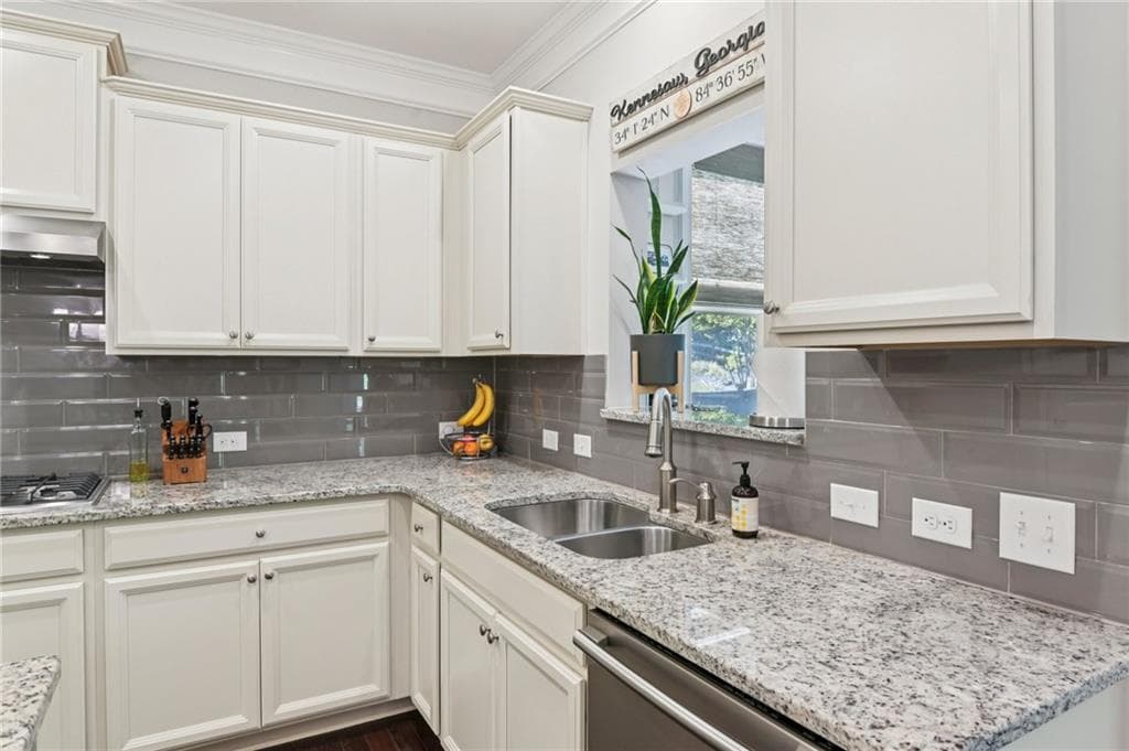 5 bedroom, 3 bathroom, 3,397 sq ft single family residence for sale at 1177 Smithwell Point, Kennesaw, GA 30152 — photo 7