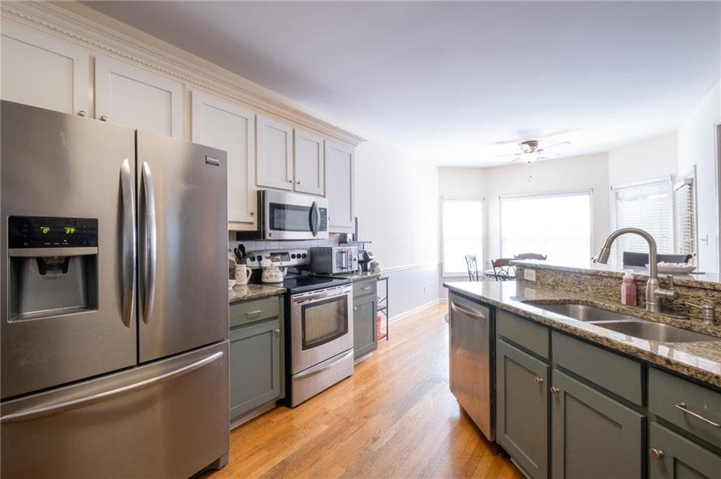 4 bedroom, 3 bathroom, 3,687 sq ft single family residence for sale at 123 W Castle View Drive, Braselton, GA 30517 — photo 5