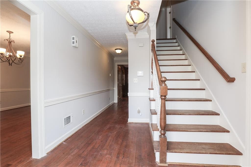 4 bedroom, 4 bathroom, 2,561 sq ft single family residence for sale at 3122 Henderson Walk, Atlanta, GA 30340 — photo 4