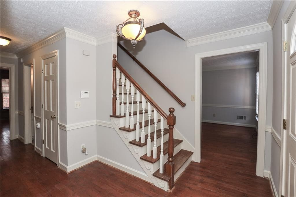 4 bedroom, 4 bathroom, 2,561 sq ft single family residence for sale at 3122 Henderson Walk, Atlanta, GA 30340 — photo 5