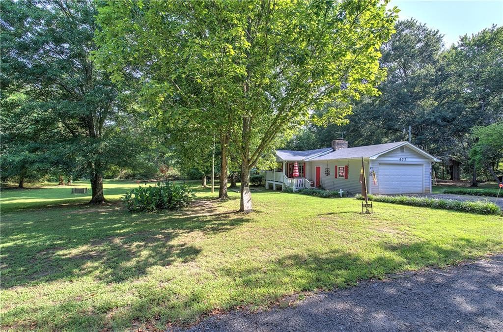 4 bedroom, 2 bathroom, 1,656 sq ft single family residence for sale at 477 Macedonia Road, Kingston, GA 30145 — photo 2
