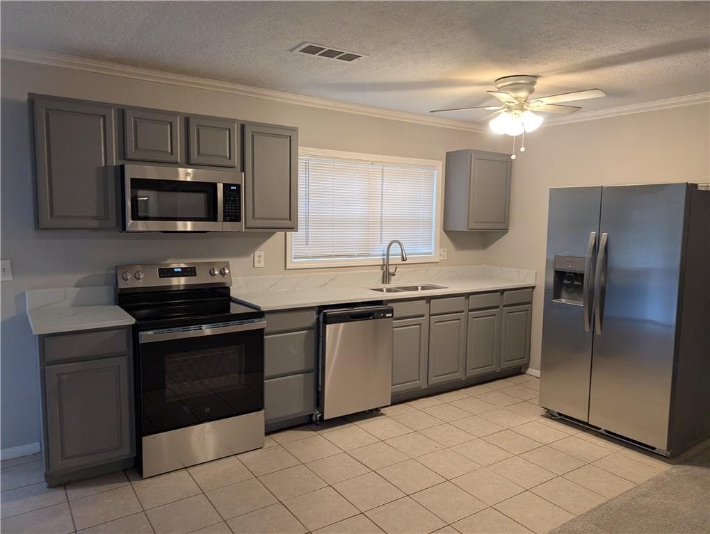 3 bedroom, 2 bathroom, 1,225 sq ft single family residence for sale at 5582 Mulberry Street, Flowery Branch, GA 30542 — photo 3