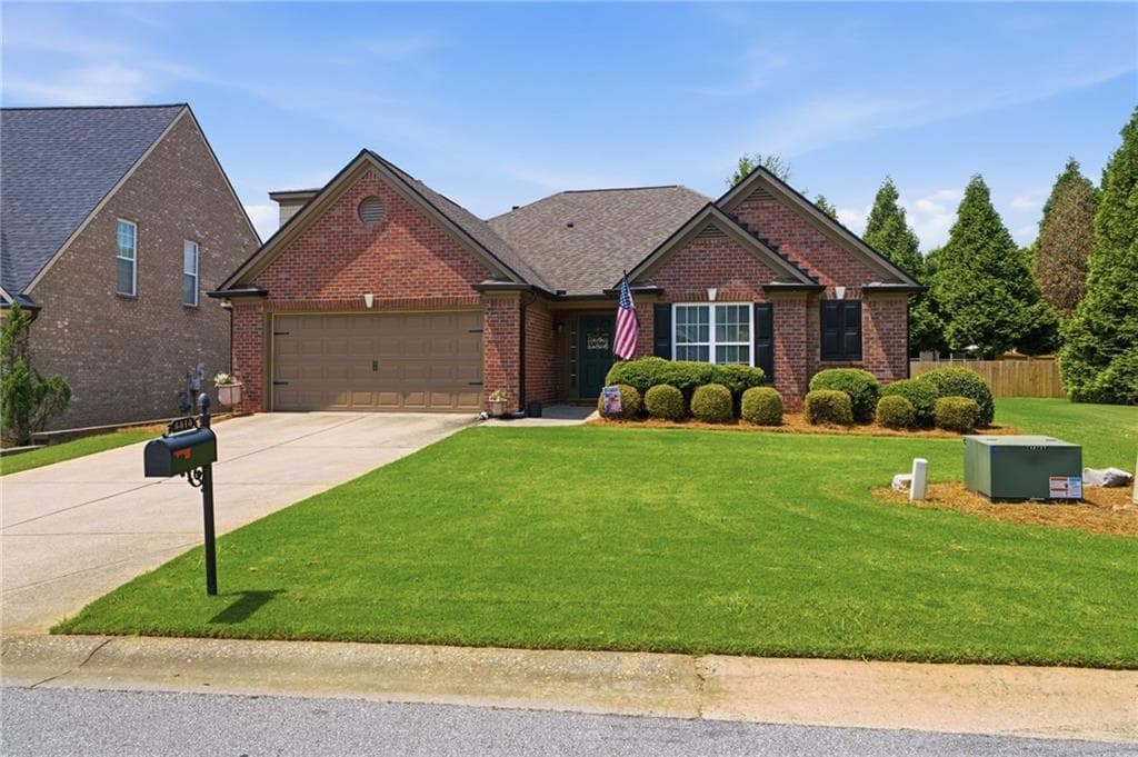 3 bedroom, 3 bathroom, 2,161 sq ft single family residence under contract at 6010 Riverwood Drive, Braselton, GA 30517 — photo 2