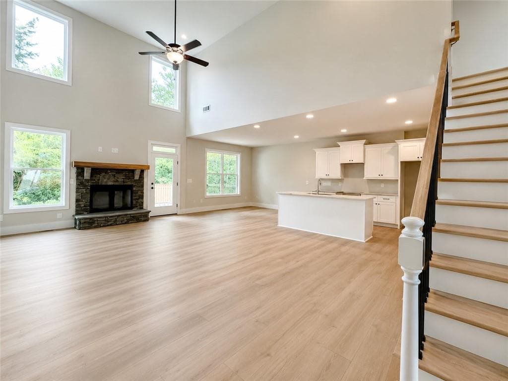 3 bedroom, 2 bathroom, 1,859 sq ft single family residence for sale at 3 Brookrun Lane, Rome, GA 30165 — photo 2