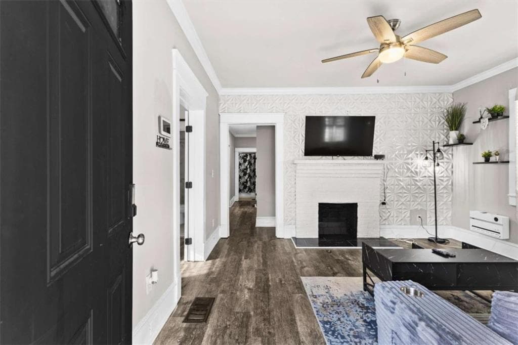 3 bedroom, 2 bathroom, 972 sq ft single family residence for sale at 1137 Arlington Avenue, Atlanta, GA 30310 — photo 3