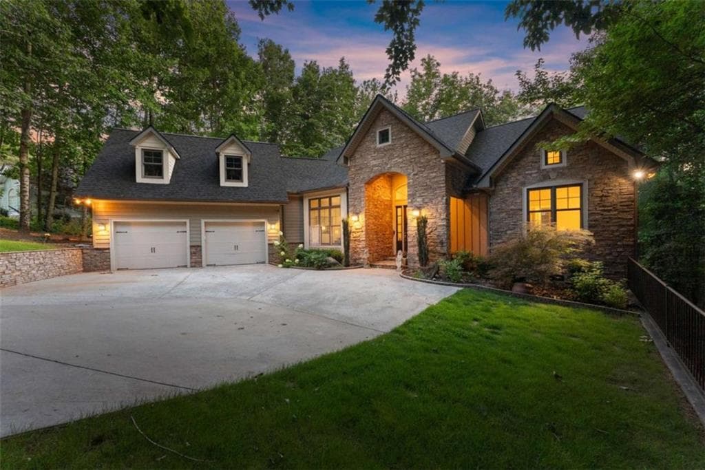 3 bedroom, 3 bathroom, 3,904 sq ft single family residence for sale at 746 Plum Lane, Clarkesville, GA 30523