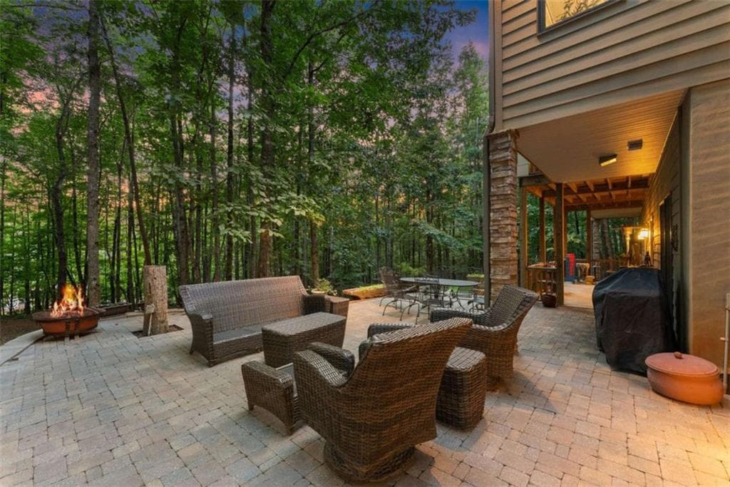 3 bedroom, 3 bathroom, 3,904 sq ft single family residence for sale at 746 Plum Lane, Clarkesville, GA 30523 — photo 4