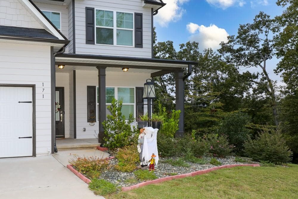 4 bedroom, 3 bathroom, 2,266 sq ft single family residence for sale at 171 Quail Forest Circle, Toccoa, GA 30577 — photo 6