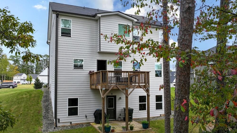 4 bedroom, 3 bathroom, 2,266 sq ft single family residence for sale at 171 Quail Forest Circle, Toccoa, GA 30577 — photo 7