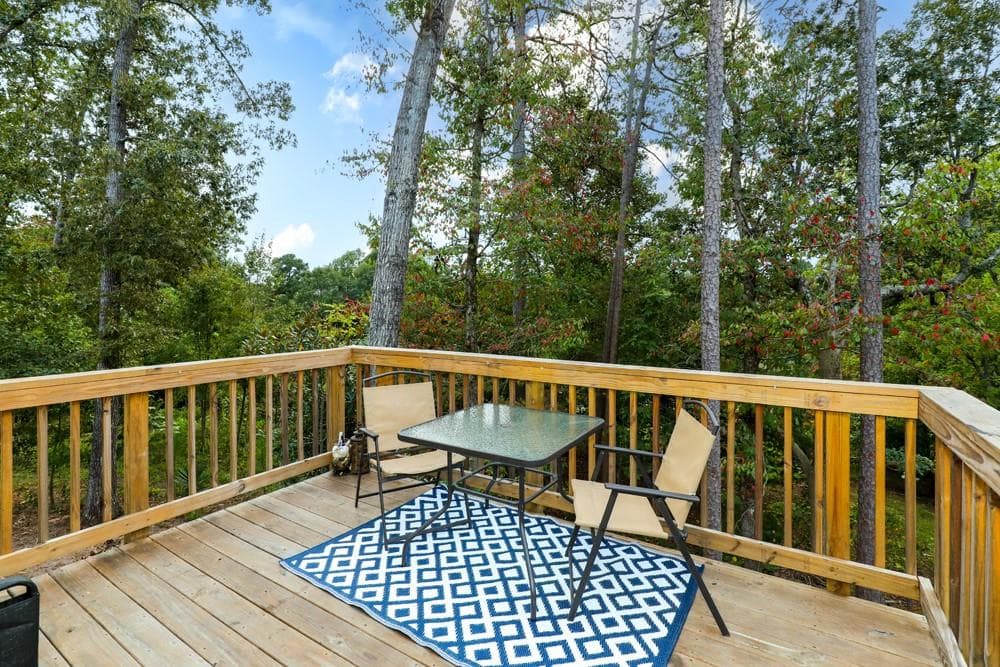 4 bedroom, 3 bathroom, 2,266 sq ft single family residence for sale at 171 Quail Forest Circle, Toccoa, GA 30577 — photo 8