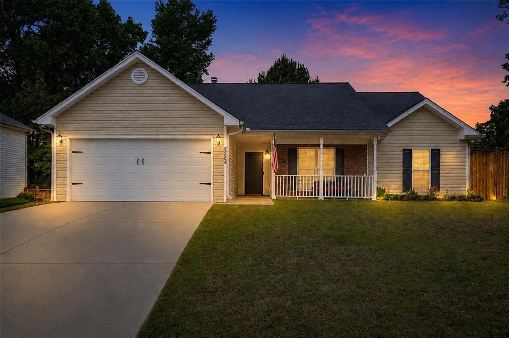 3 bedroom, 2 bathroom, 1,821 sq ft single family residence for sale at 5825 April Drive, Sugar Hill, GA 30518 — photo 5