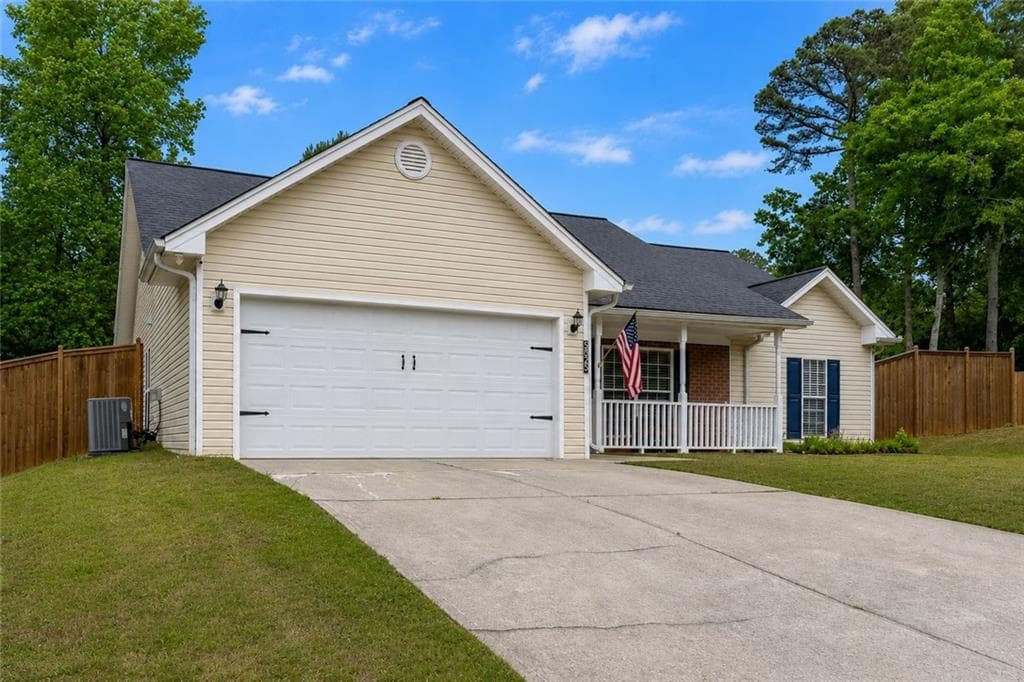 3 bedroom, 2 bathroom, 1,821 sq ft single family residence for sale at 5825 April Drive, Sugar Hill, GA 30518 — photo 3