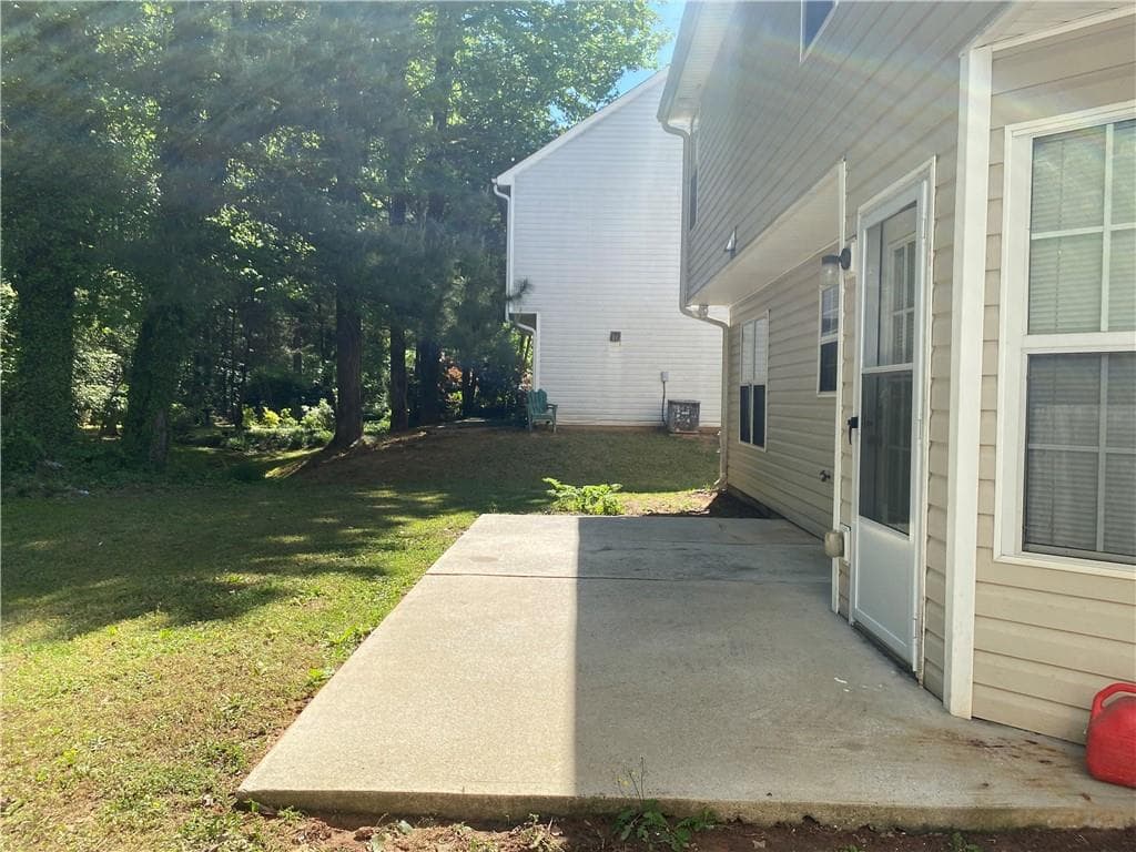 4 bedroom, 3 bathroom, 2,167 sq ft single family residence for sale at 3995 Jackson Shoals Court, Lawrenceville, GA 30044 — photo 5