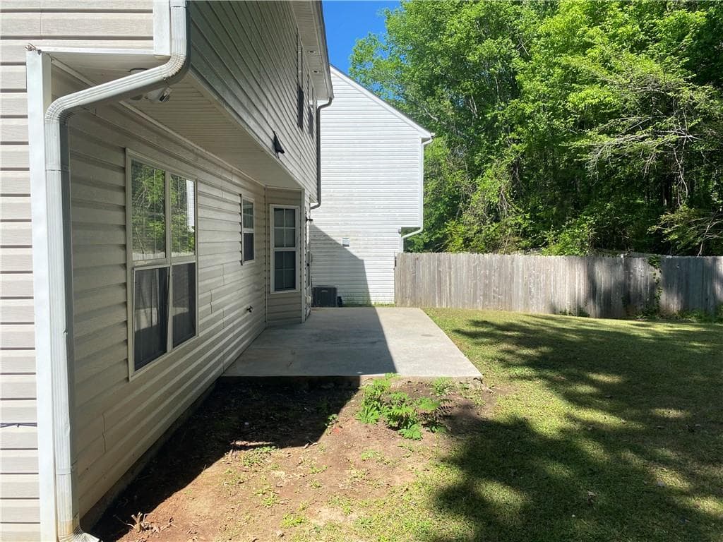 4 bedroom, 3 bathroom, 2,167 sq ft single family residence for sale at 3995 Jackson Shoals Court, Lawrenceville, GA 30044 — photo 8
