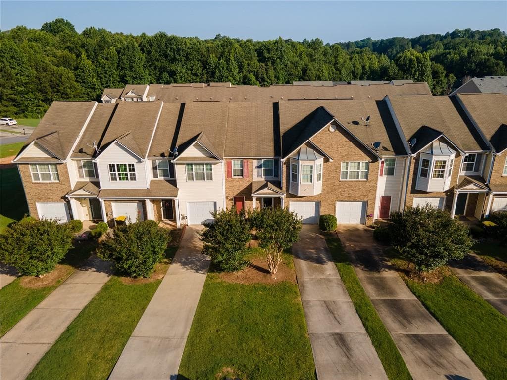 3 bedroom, 3 bathroom, 1,458 sq ft townhouse for sale at 6120 Capitol Knoll, Fairburn, GA 30213 — photo 3