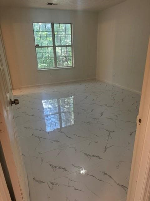 3 bedroom, 2 bathroom, 992 sq ft townhouse for sale at 3490 Kingswood Trail, Decatur, GA 30034 — photo 8