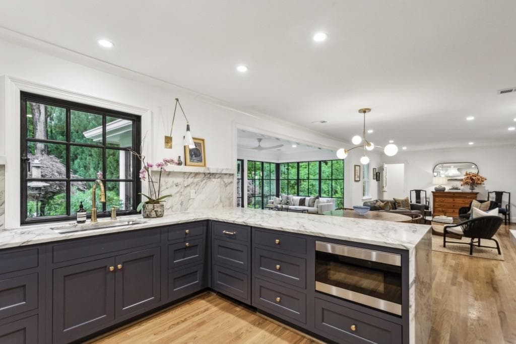 6 bedroom, 5 bathroom single family residence for rent at 4187 Conway Valley Road, Atlanta, GA 30327 for $11,500 a month — photo 9
