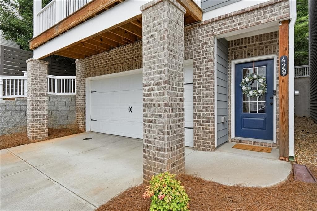 4 bedroom, 3 bathroom, 2,171 sq ft single family residence for sale at 429 Bishop Lane, Woodstock, GA 30188 — photo 4